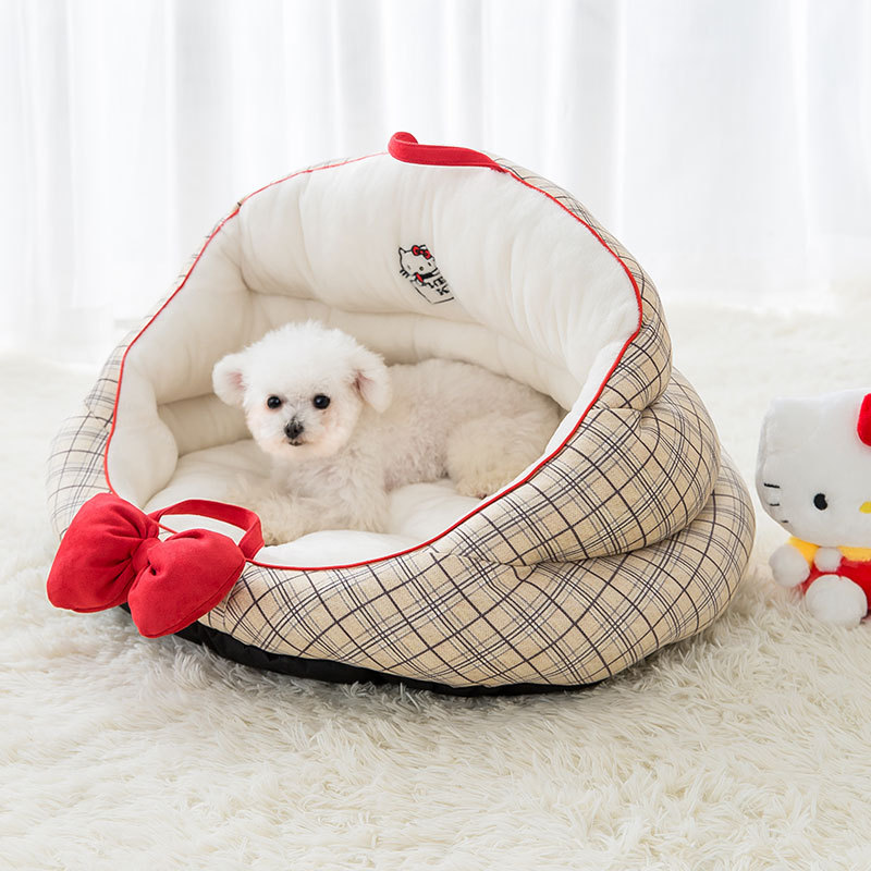 Manufacturer Wholesale Low Price Semi-enclosed New Fashion Comfortable Velvet With Pp Cotton Cat Dog Nest Portable Warm Pet Bed