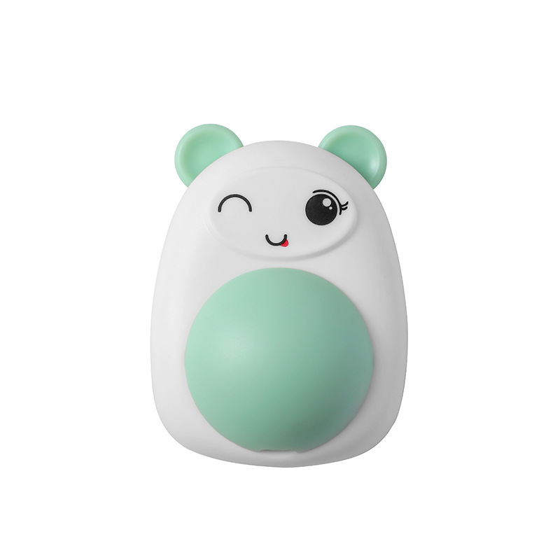 Wholesale Catnip Pet Toys Safe Non-toxic Rotary Molar Clean Interactive Cat Chew Plastic Bear And Penguin Shape Catnip Balls