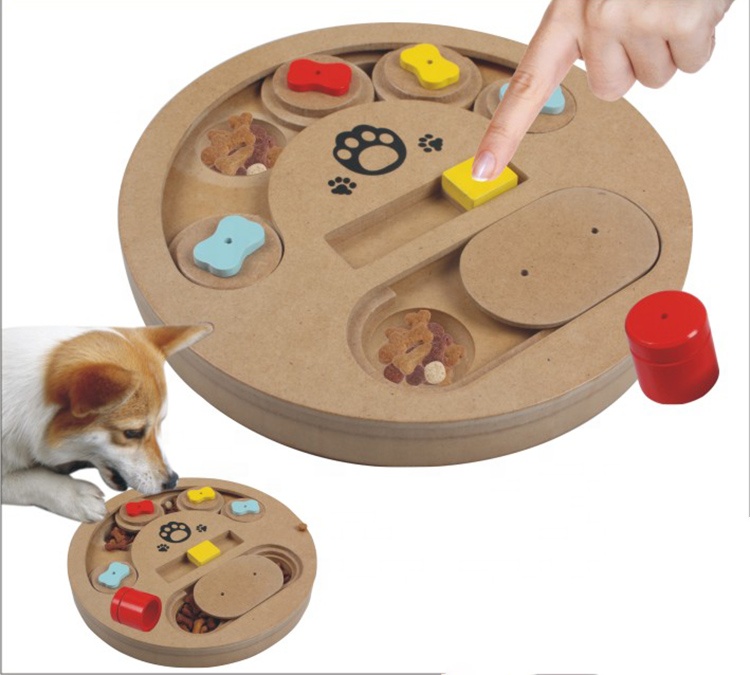 2022 Wood Indoor And Outdoor Sustainable Dog Whistles Pet Training Iq Toy Products