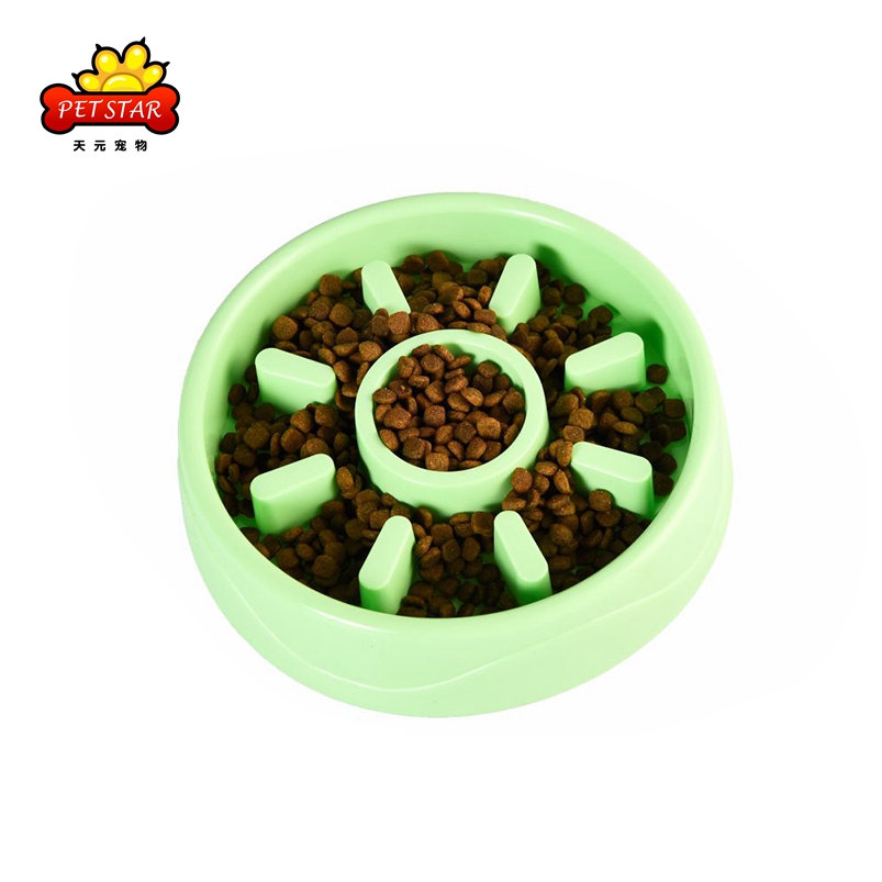 Non-slip Rubber Feet Non-toxic Durable Eco-friendly Slow Down Eating Dog Bowl Slow Feeder Plastic Pet Bowl