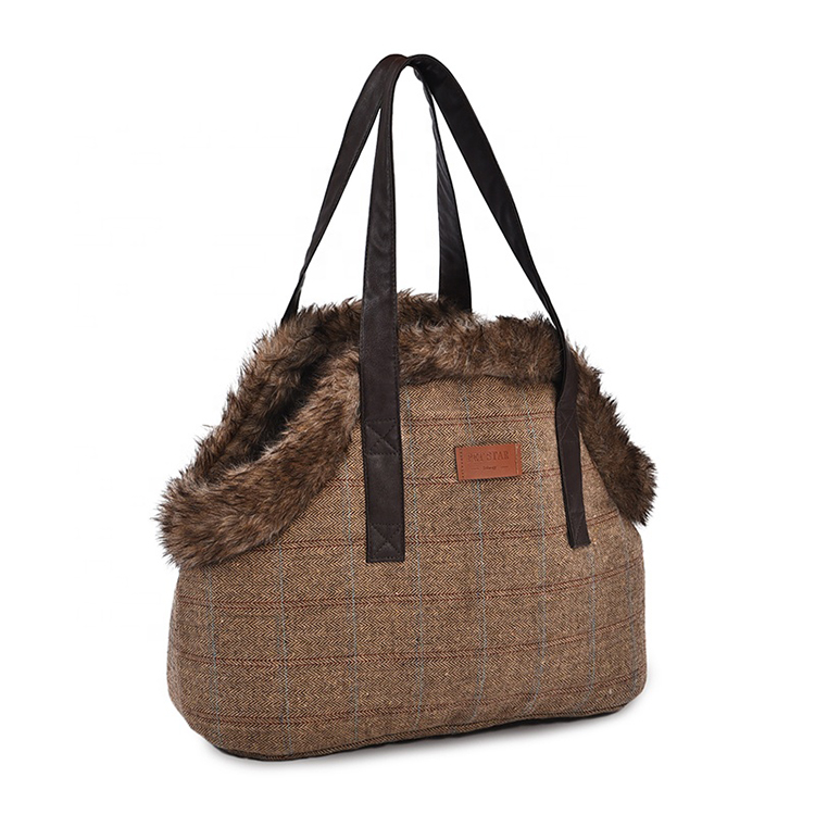 Luxury Warm Portable Outdoor Shoulder Dog Portable Pet Travel Carrier Bag