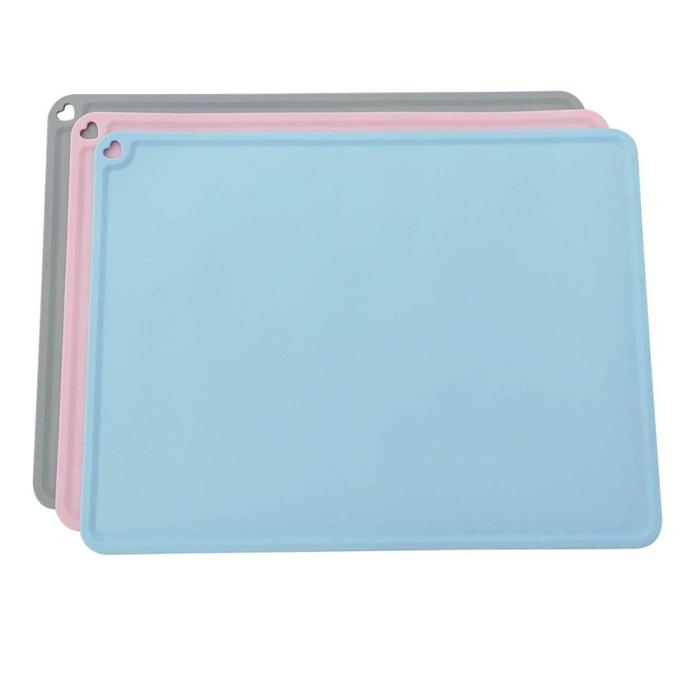 Manufacturer Wholesale Silicone Blue Pink Grey Love Shape Dog Pet Feeding Mat
