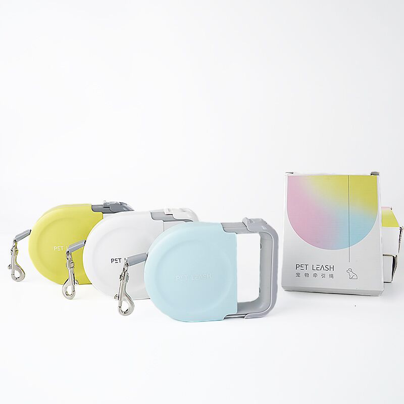 Manufacturer Wholesale Portable Automatic Dog Leash With Retractable Handle Outdoor Use