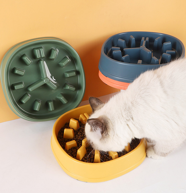 Hot Selling Clock Shape Multi Color Pet Feeder Slow Food Plastic Bowl