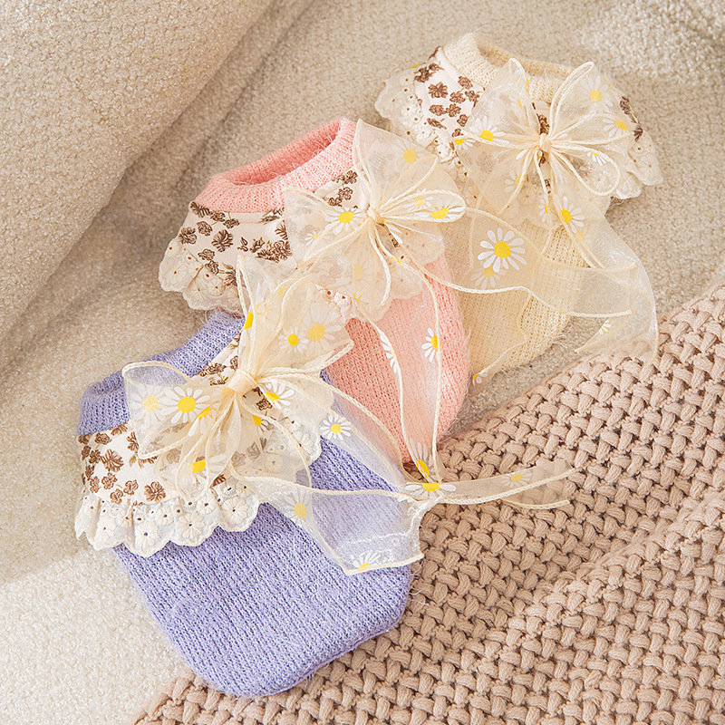New Design Lace Bow Cute Dress Dog Clothes Soft Warm Comfortable Breathable Pet Clothes