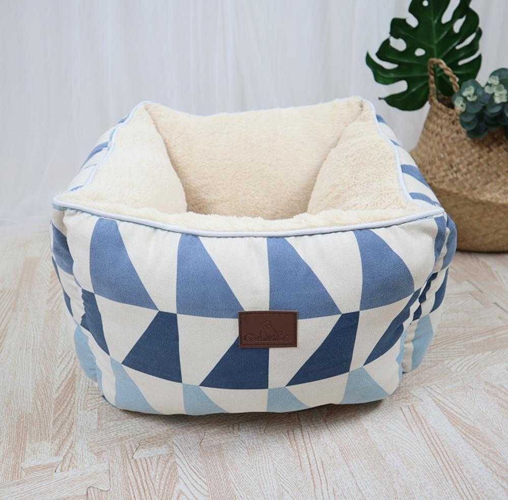 Goodluckpet Triangle Soft Plush Cat Bed Cave