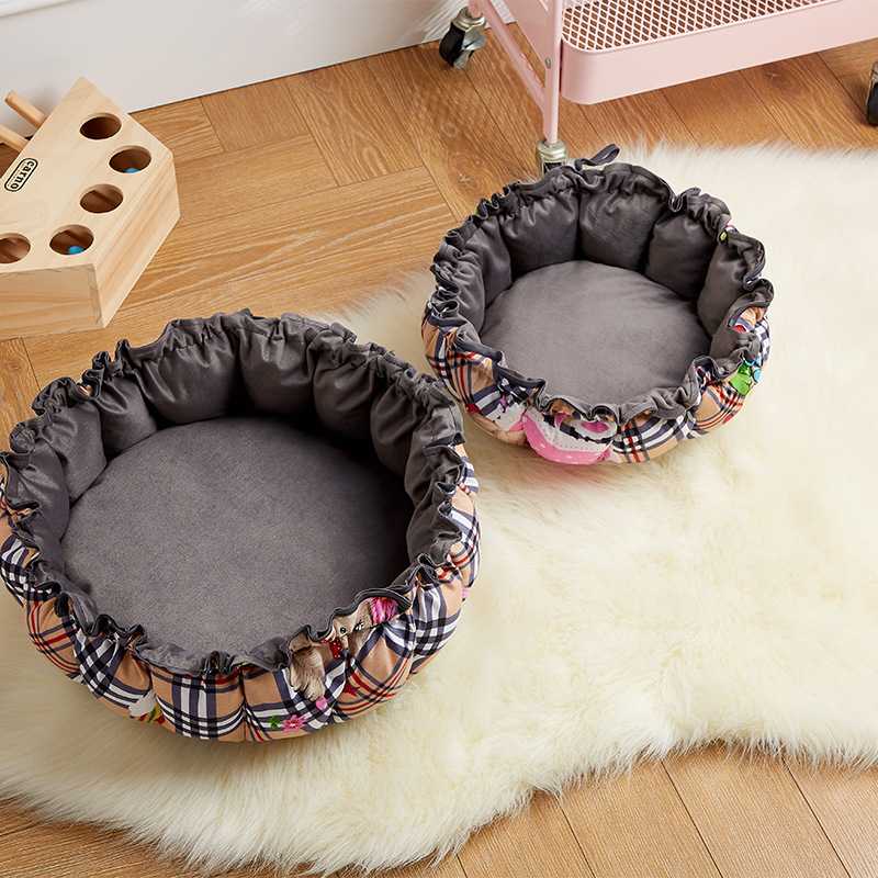 MOQ 1 Producttwo Way Use Comfort Textured Cute Round Flower Shape Wool Warm Dog Beds Mat Accessories Pet Bed