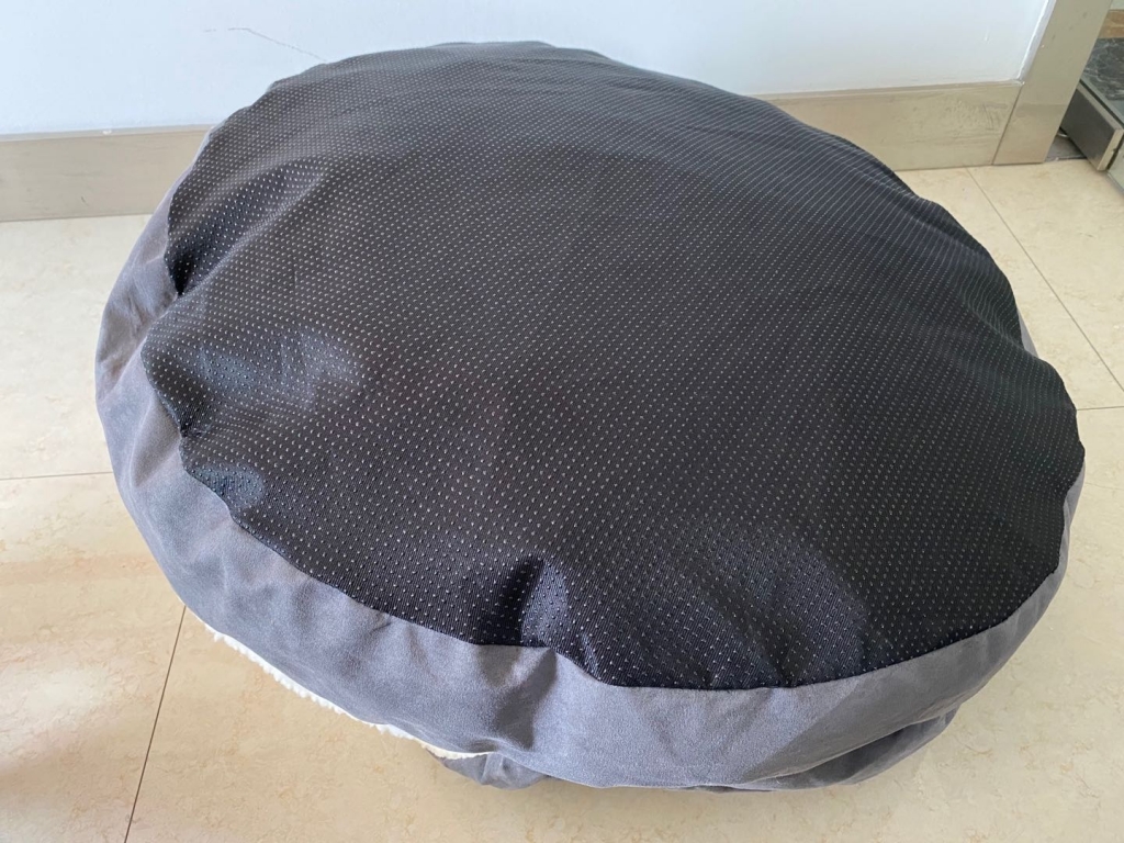 Manufacture Pet Accessories Washable Cozy Snoozer Cat Bed Large Round Orthopedic Snuggery Blanket Burrow Dog Cave Bed