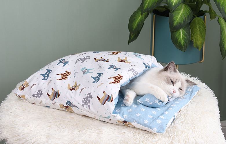 China Sale Cute Pet Beds Cute Cat Sleeping Bag Cat Pet Bed