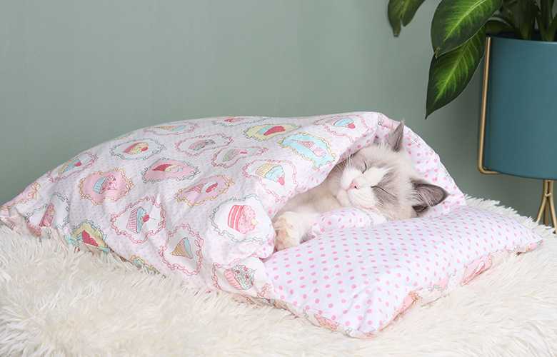 China Sale Cute Pet Beds Cute Cat Sleeping Bag Cat Pet Bed