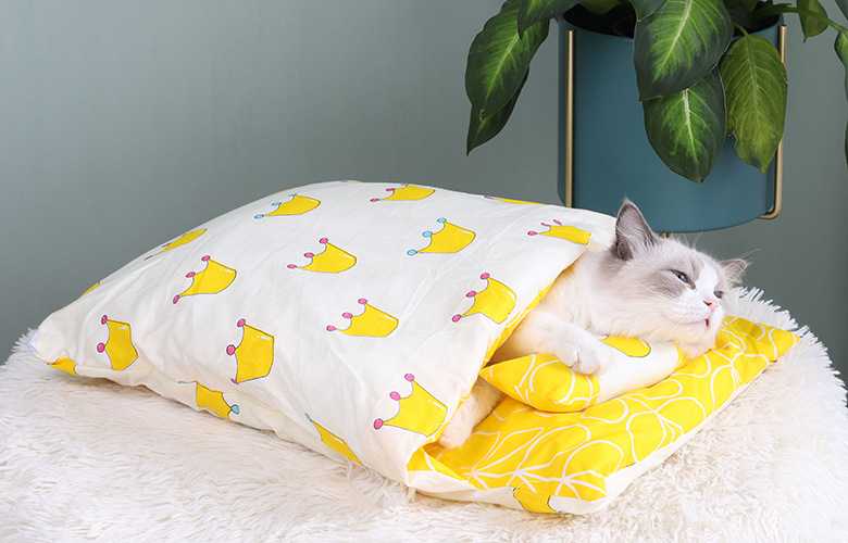 China Sale Cute Pet Beds Cute Cat Sleeping Bag Cat Pet Bed