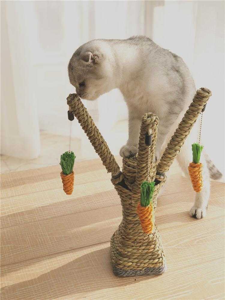 Custom Natural Seaweed Cat Scratcher Toy Sisal Cat Scratching Tree With Toys