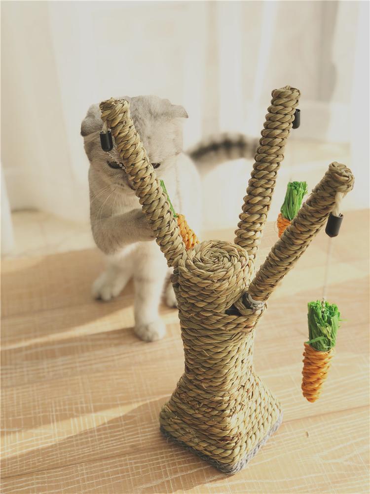 Custom Natural Seaweed Cat Scratcher Toy Sisal Cat Scratching Tree With Toys