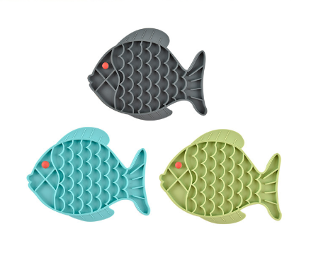 Durable Silicone Distraction Device Dog Lick Mat Slow Feeder Lick Pad Fishie Fun Feed Mat Dog Cat Feeder Fish Pet Placemat