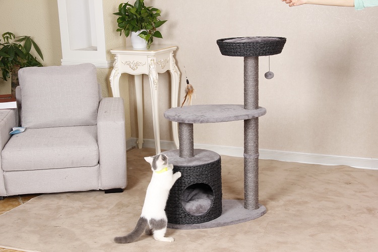 Large Wood Pet Scratcher Cat Tree With Cave