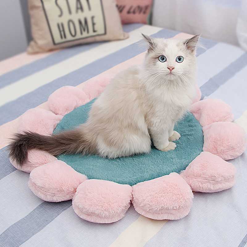 Cute Flower Shape Personalized Cat Sofa Cover Pet Funny Cushion Pads Dog Bed Mat